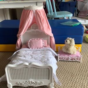 American girl princess pet bed, Samantha’s Bed & Bedding & golden retriever dog